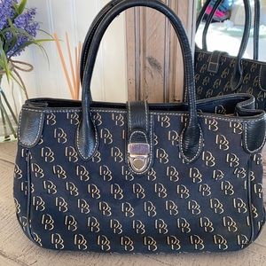 Dooney & Bourke Purse